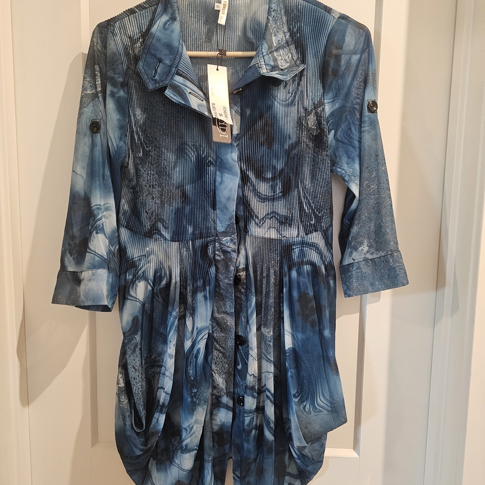 Elegant Blue Button Down Shirt for Women